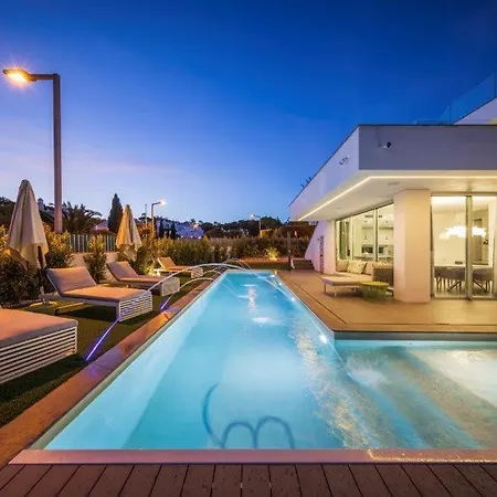ヴィラ Vale Do Garrao Sleeps 8 With Pool Air Con And Wifi *
